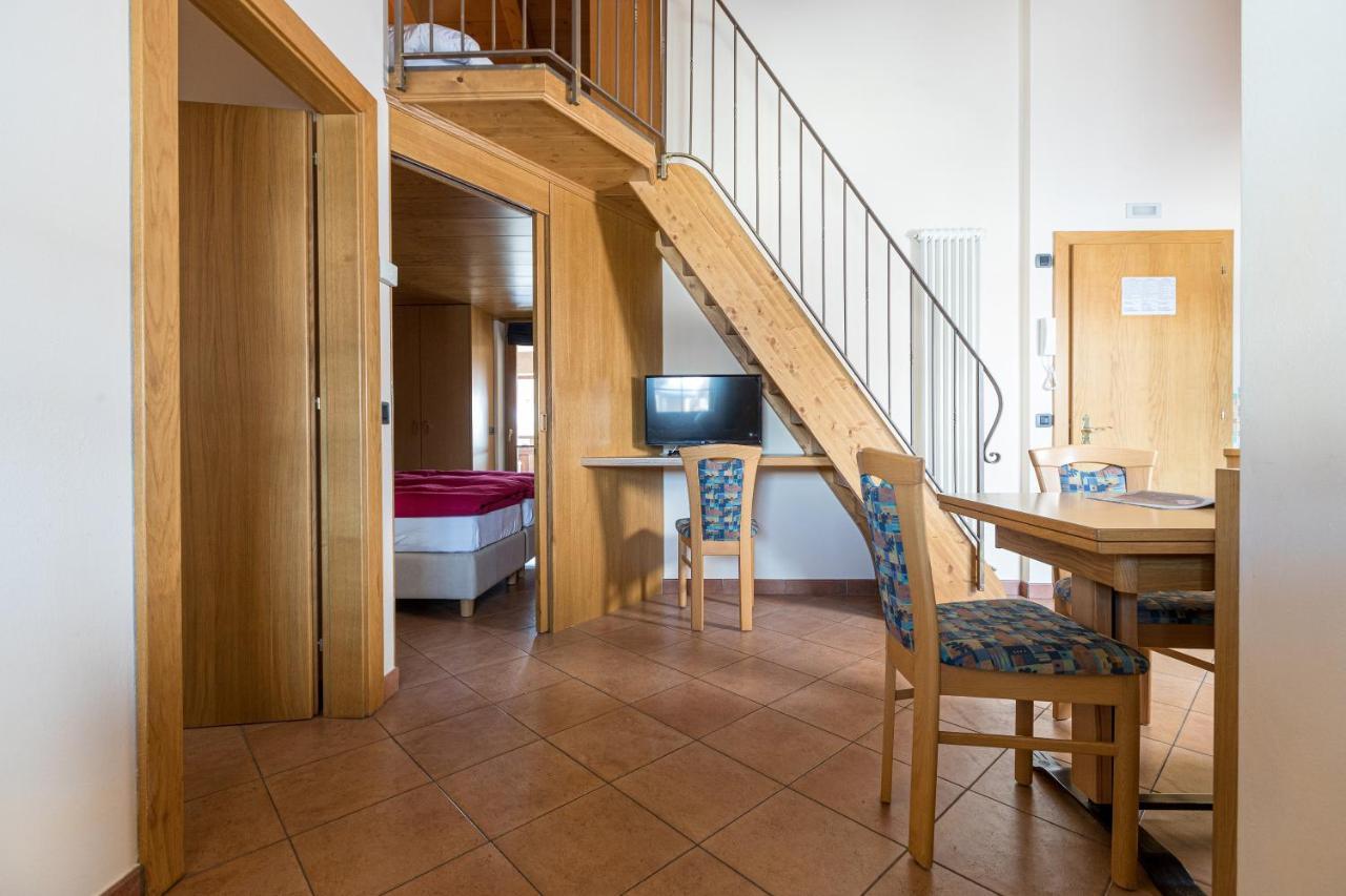 Miky House - Appartamenti Abar Ливиньо Экстерьер фото